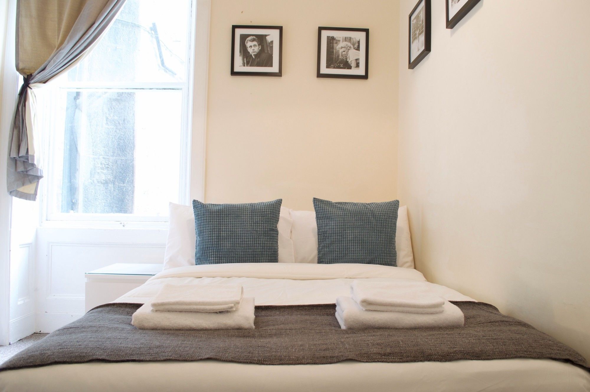 3 Bedroom Apartment Accommodates 8 Edinburgh Ngoại thất bức ảnh