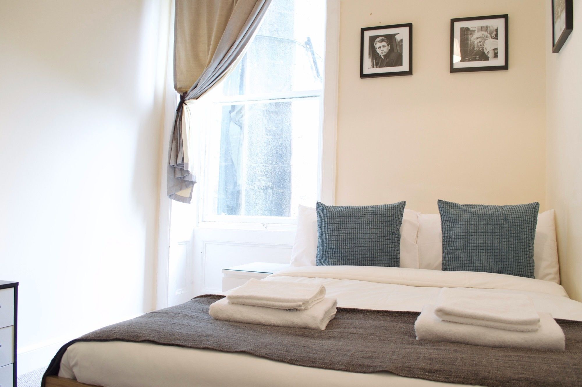 3 Bedroom Apartment Accommodates 8 Edinburgh Ngoại thất bức ảnh